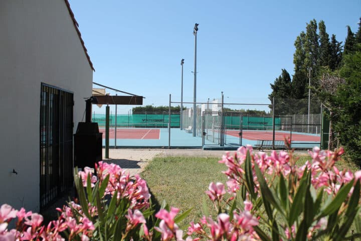terrain-de-tennis
